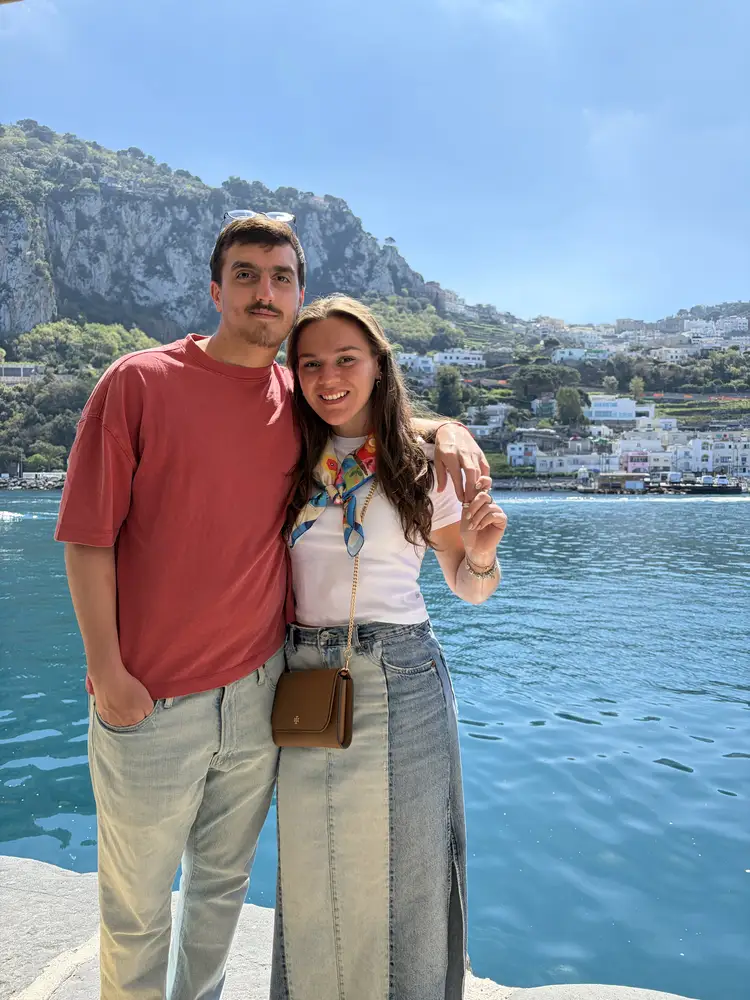 Juntos en el puerto de Capri